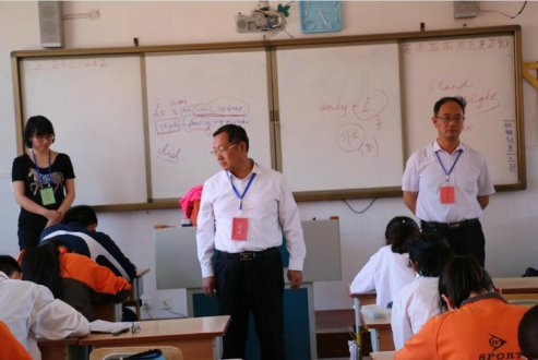 用全仿真模拟考试积累学生高考经验